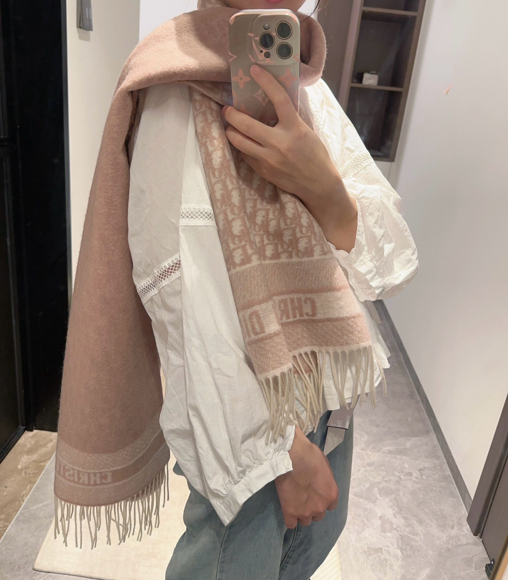디올 스카프