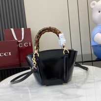 구찌 여자가방 805832
